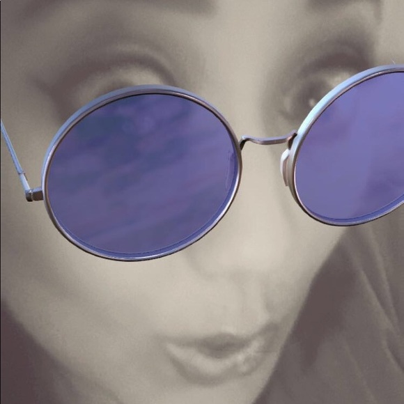 Meet your Posher, Stephanie - Picture 2 of 4